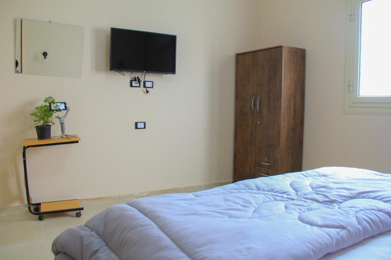 Pyramids Road Guest House Cozy Rooms And Rooftop Breakfast With The Pyramids View Nazlet el-Sîsi Zewnętrze zdjęcie