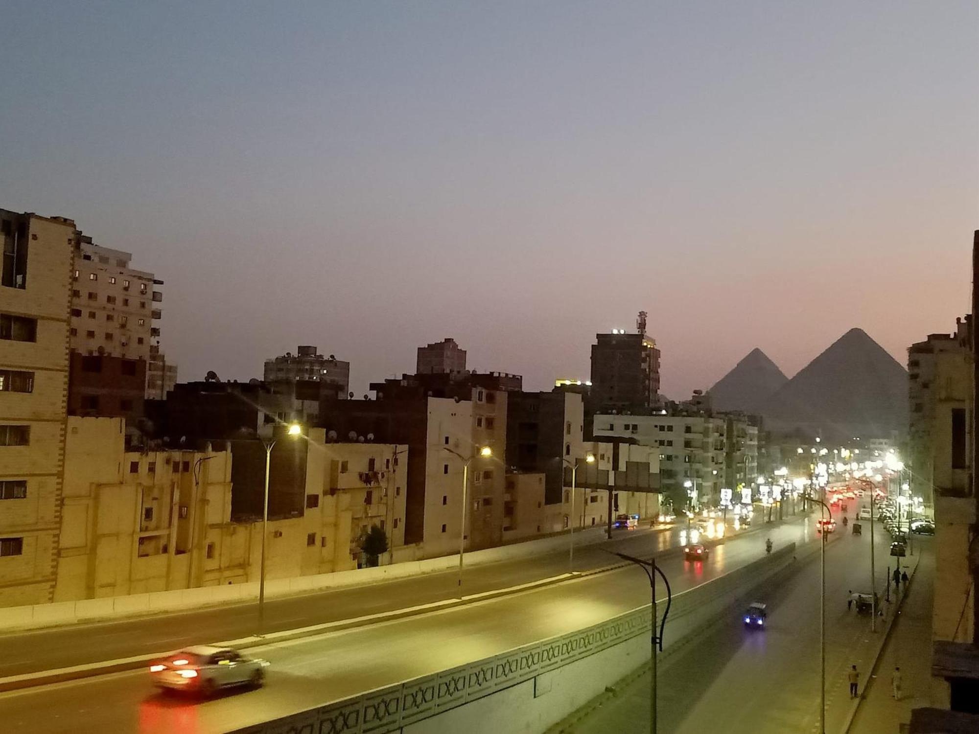 Pyramids Road Guest House Cozy Rooms And Rooftop Breakfast With The Pyramids View Nazlet el-Sîsi Zewnętrze zdjęcie