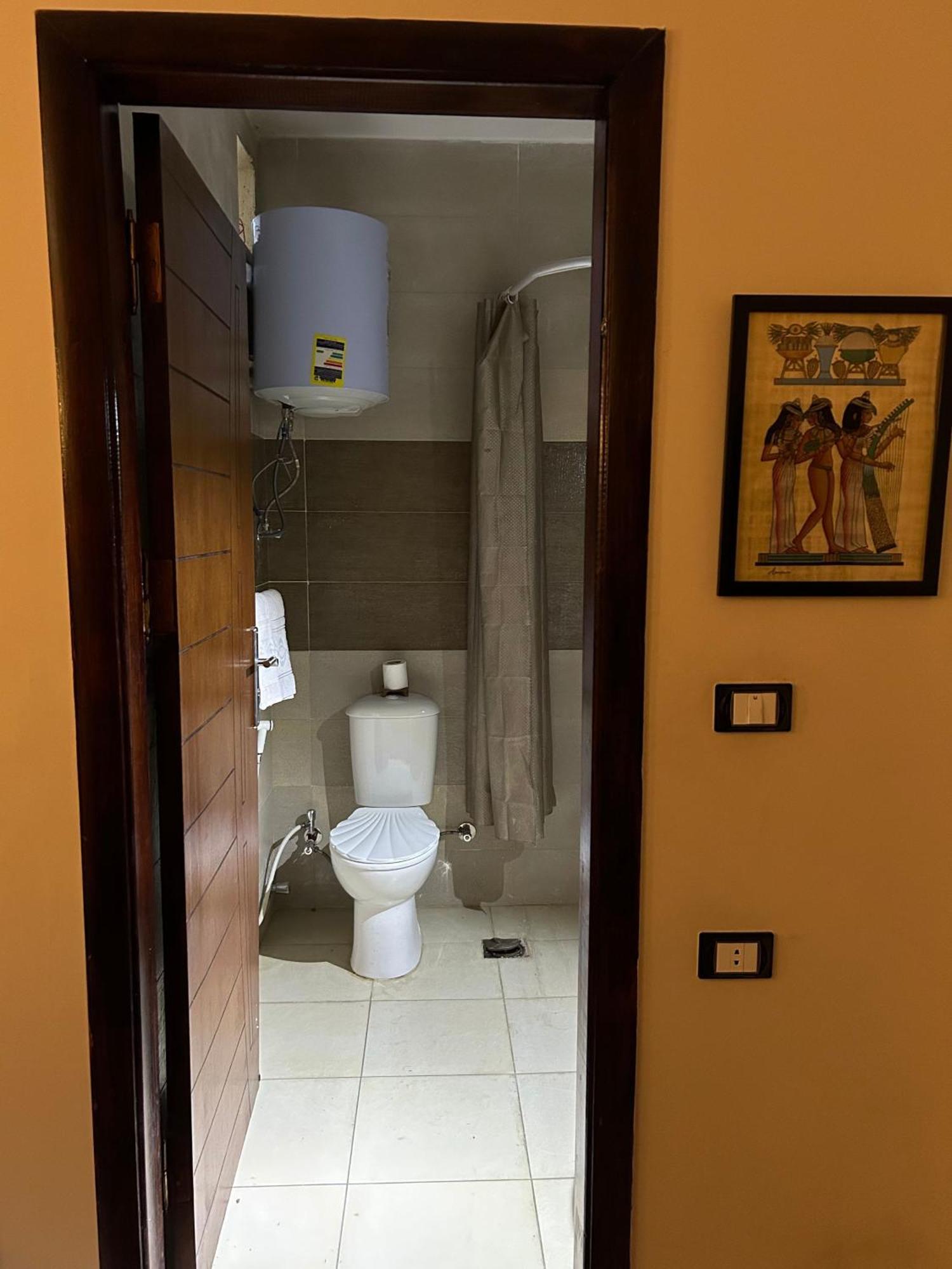 Pyramids Road Guest House Cozy Rooms And Rooftop Breakfast With The Pyramids View Nazlet el-Sîsi Zewnętrze zdjęcie