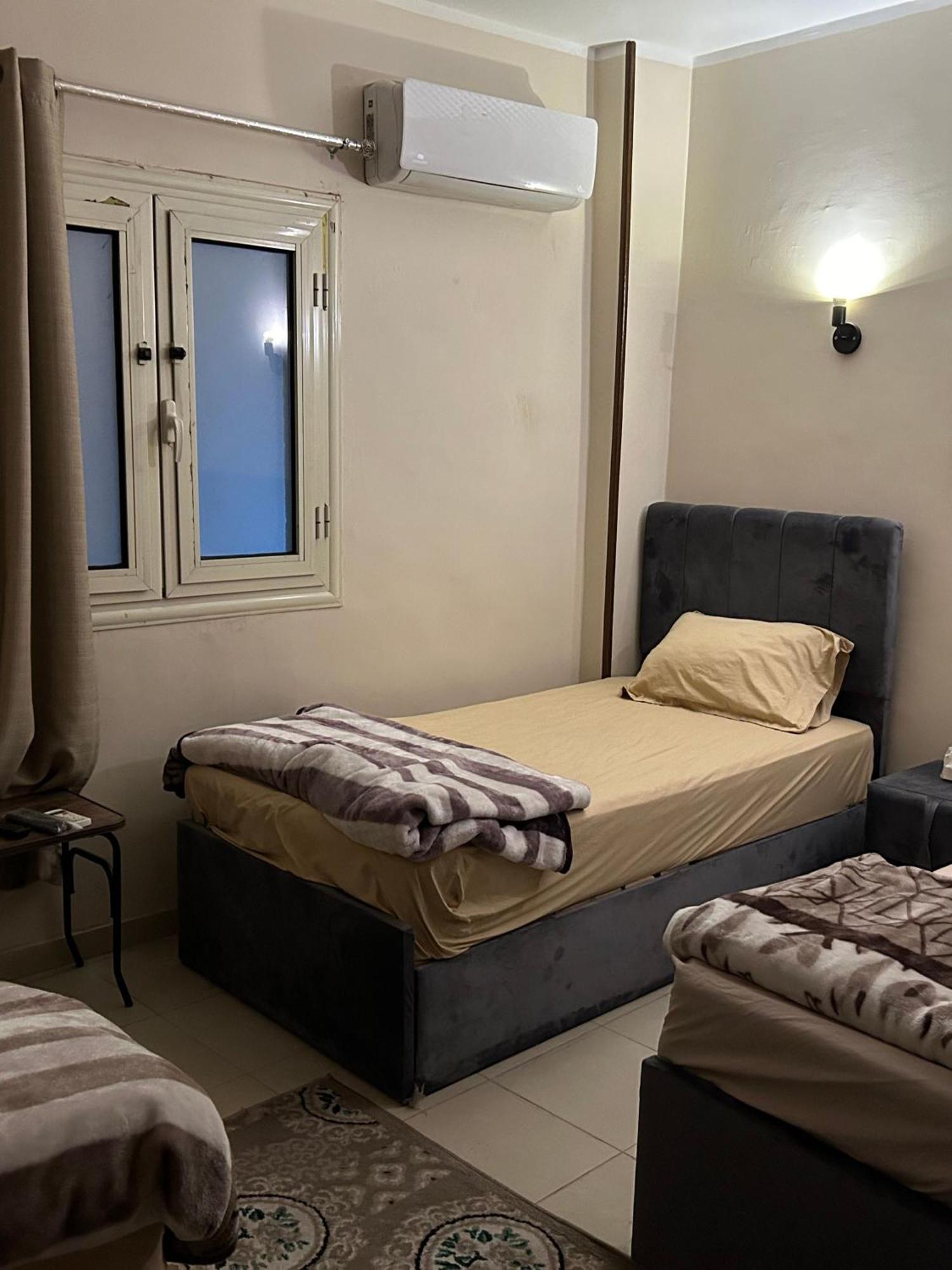 Pyramids Road Guest House Cozy Rooms And Rooftop Breakfast With The Pyramids View Nazlet el-Sîsi Zewnętrze zdjęcie