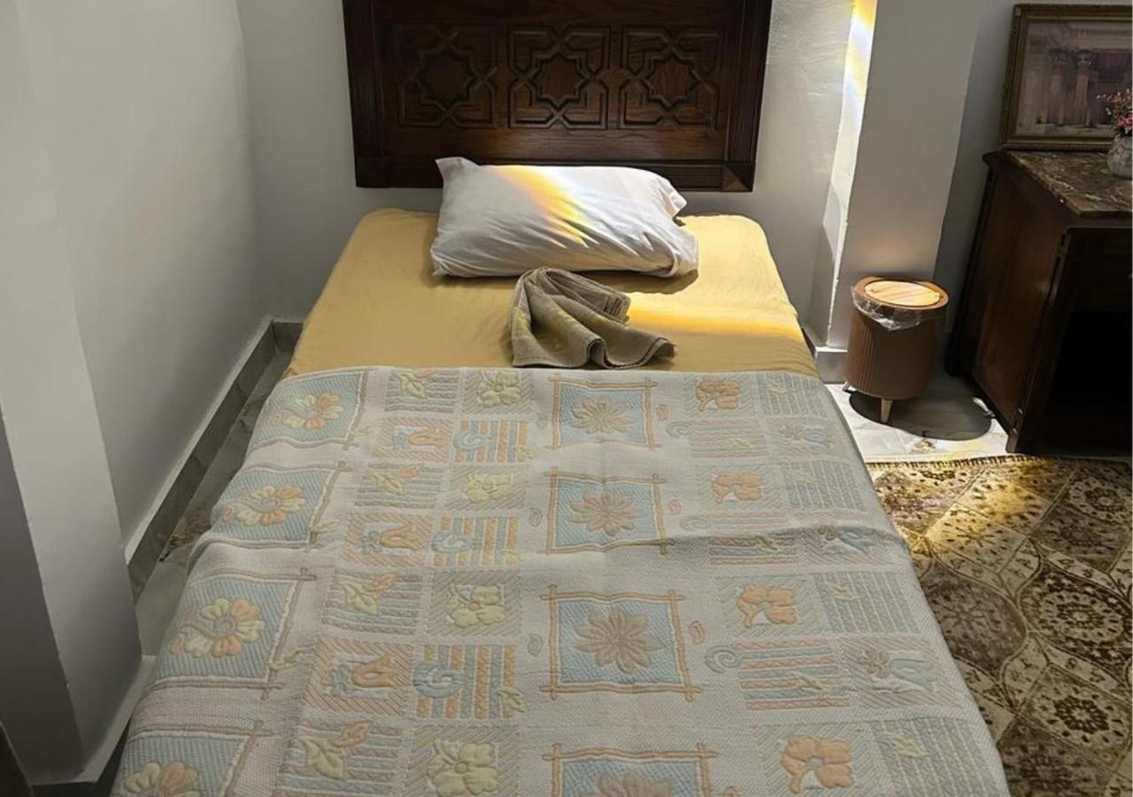 Pyramids Road Guest House Cozy Rooms And Rooftop Breakfast With The Pyramids View Nazlet el-Sîsi Zewnętrze zdjęcie